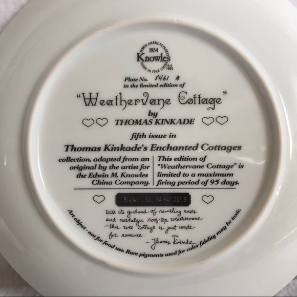 Thomas Kinkade’s Weathervane Cottage Plate - Picture 4 of 6